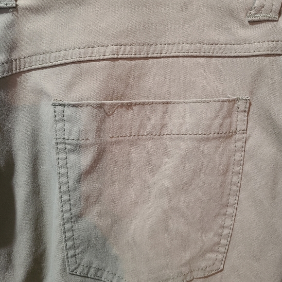 wrangler pants 38x32 - Picture 6 of 6